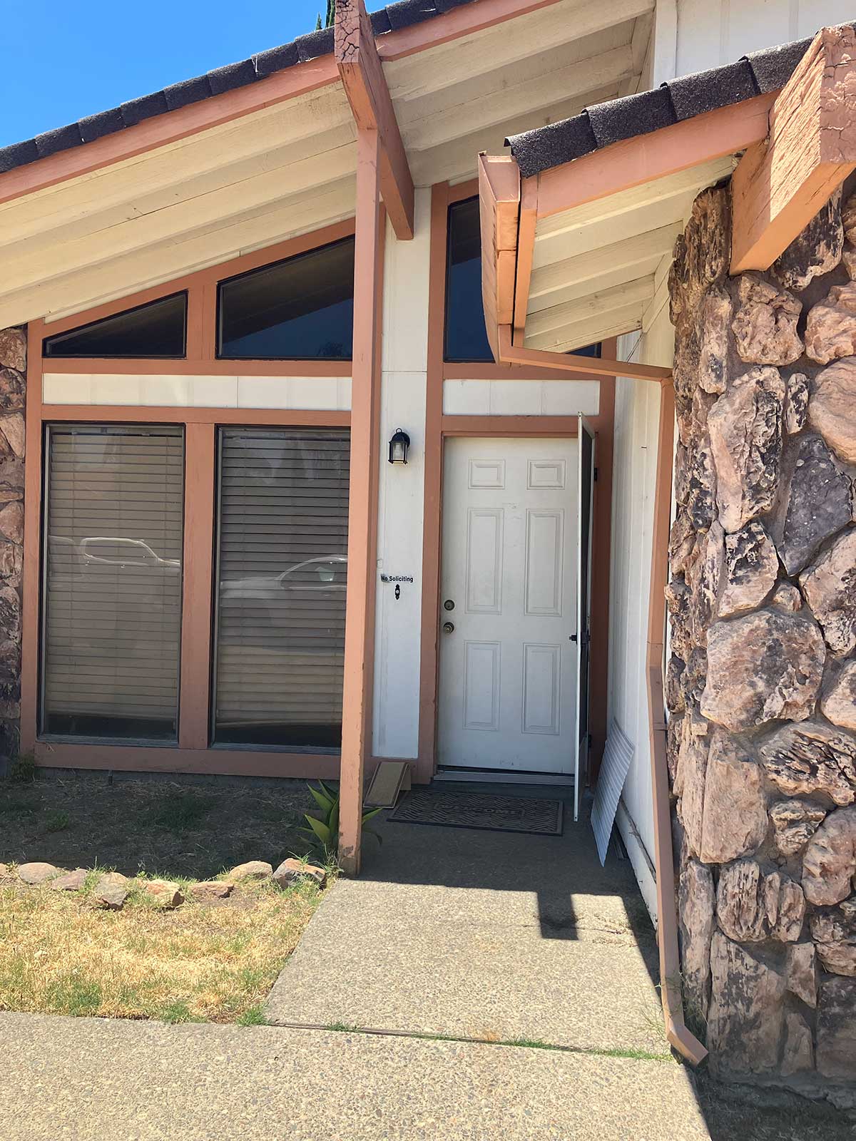 Manteca Rehab, Flip 1
